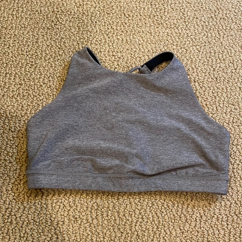 Lululemon sports bra